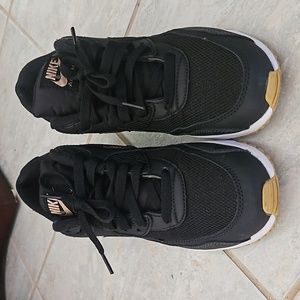 Nike Youth AirMax Y6.5